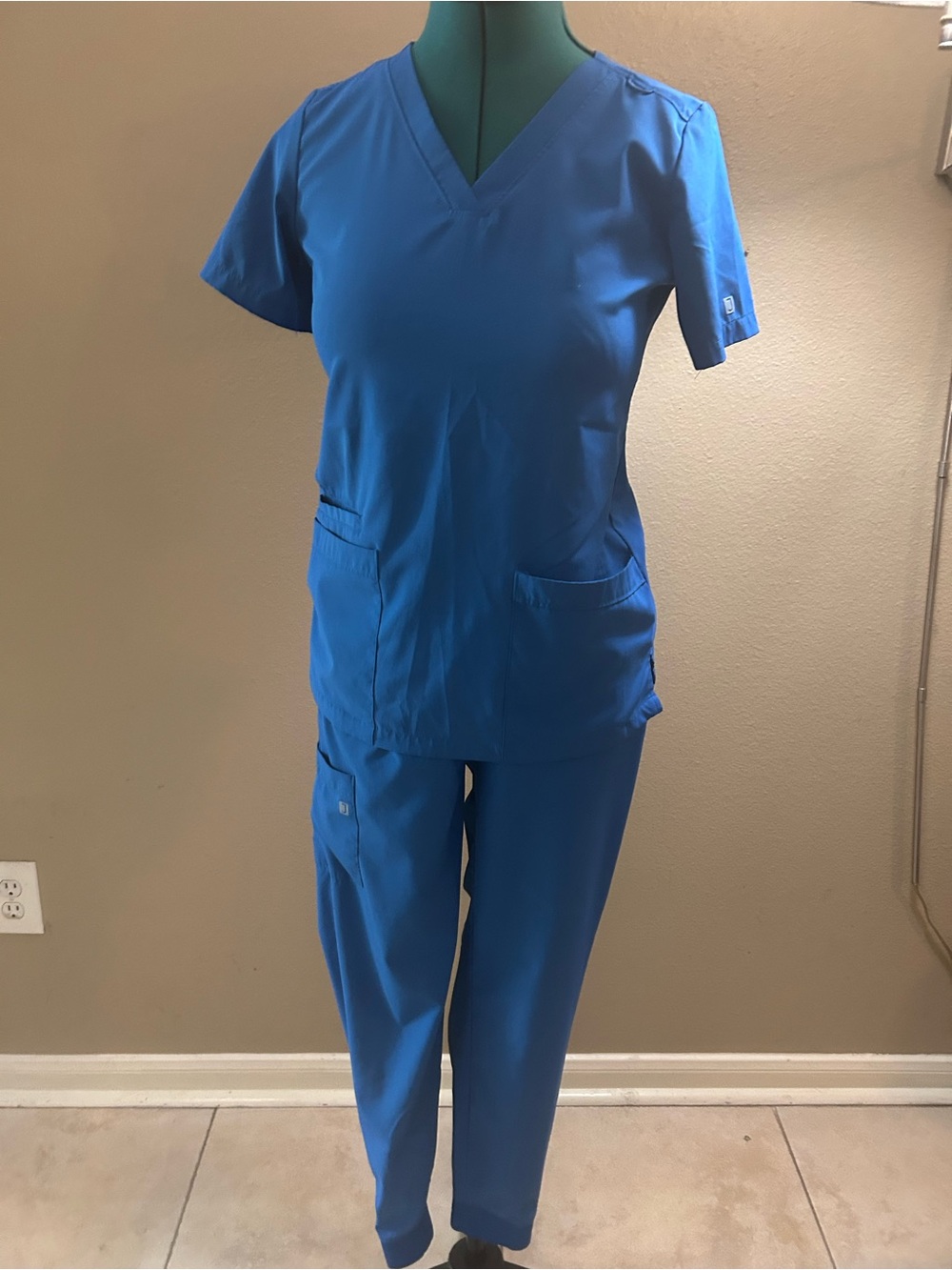 Joy lab scrub set